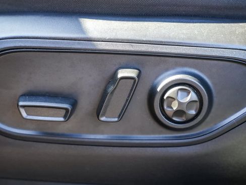 Used 2022 Jeep Grand Cherokee Altitude image 19