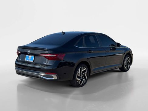 Used 2023 Volkswagen Jetta SEL image 5