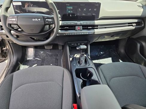 New 2026 Kia K4 FWD image 19