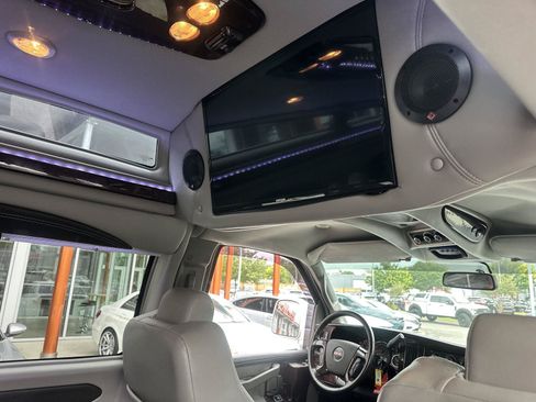 Used 2016 GMC Savana 2500 RWD image 21