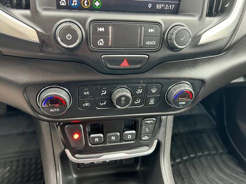 Used 2020 GMC Terrain SLT FWD image 23