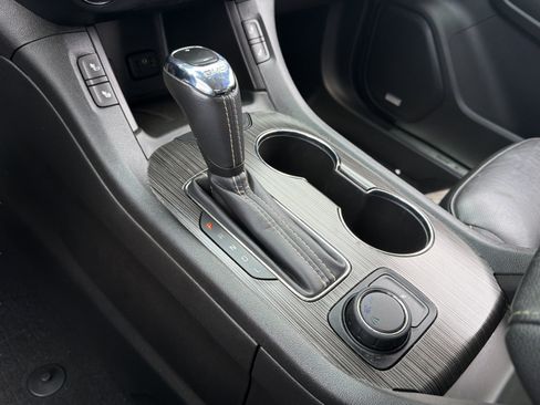Used 2019 GMC Acadia SLT FWD image 26