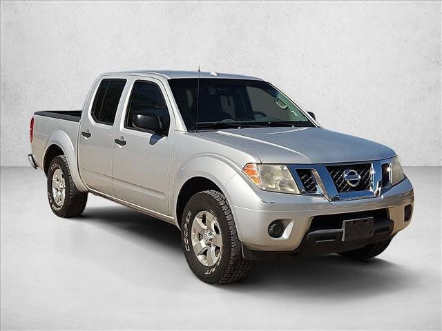 Used 2013 Nissan Frontier SV AWD/4WD image 3