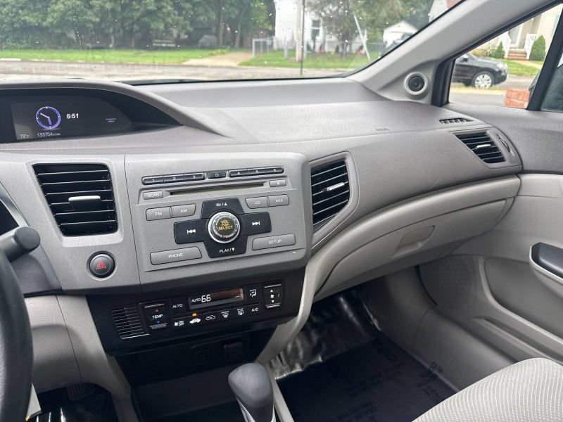 Used 2012 Honda Civic Hybrid Sedan image 25