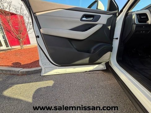 Certified 2023 Nissan Rogue SV w/ SV Premium B Package image 12