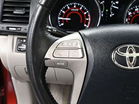 Used 2010 Toyota Highlander 4WD image 26