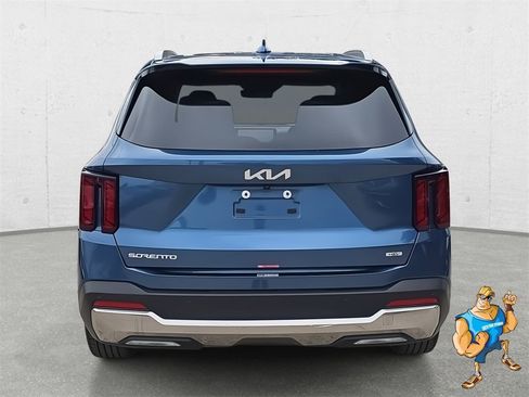Used 2025 Kia Sorento EX image 6