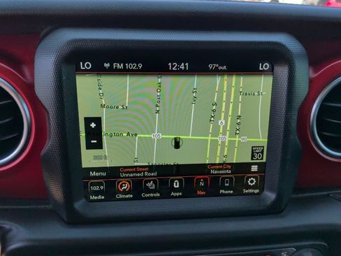 Used 2023 Jeep Wrangler Unlimited Rubicon AWD/4WD image 29
