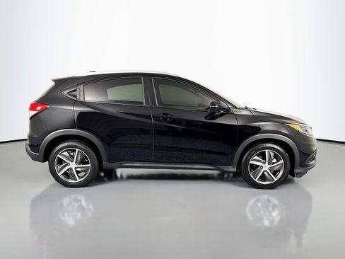 Certified 2022 Honda HR-V EX-L image 4