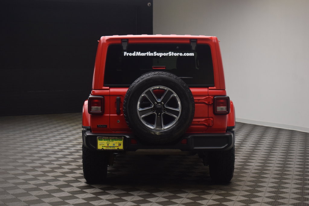 Used 2018 Jeep Wrangler Unlimited Sahara AWD/4WD image 6
