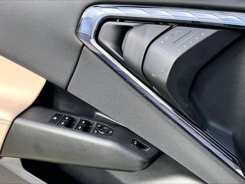 Used 2025 BMW X3 xDrive30i w/ M Sport Package image 65