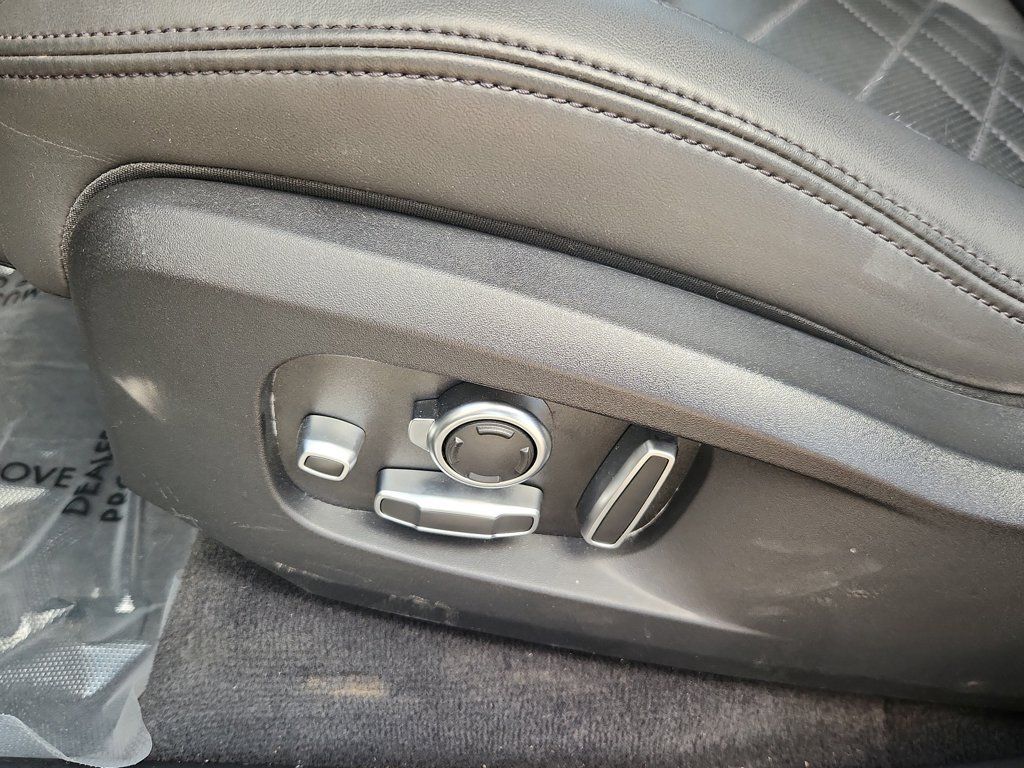Used 2022 Jaguar F-PACE S AWD/4WD image 8