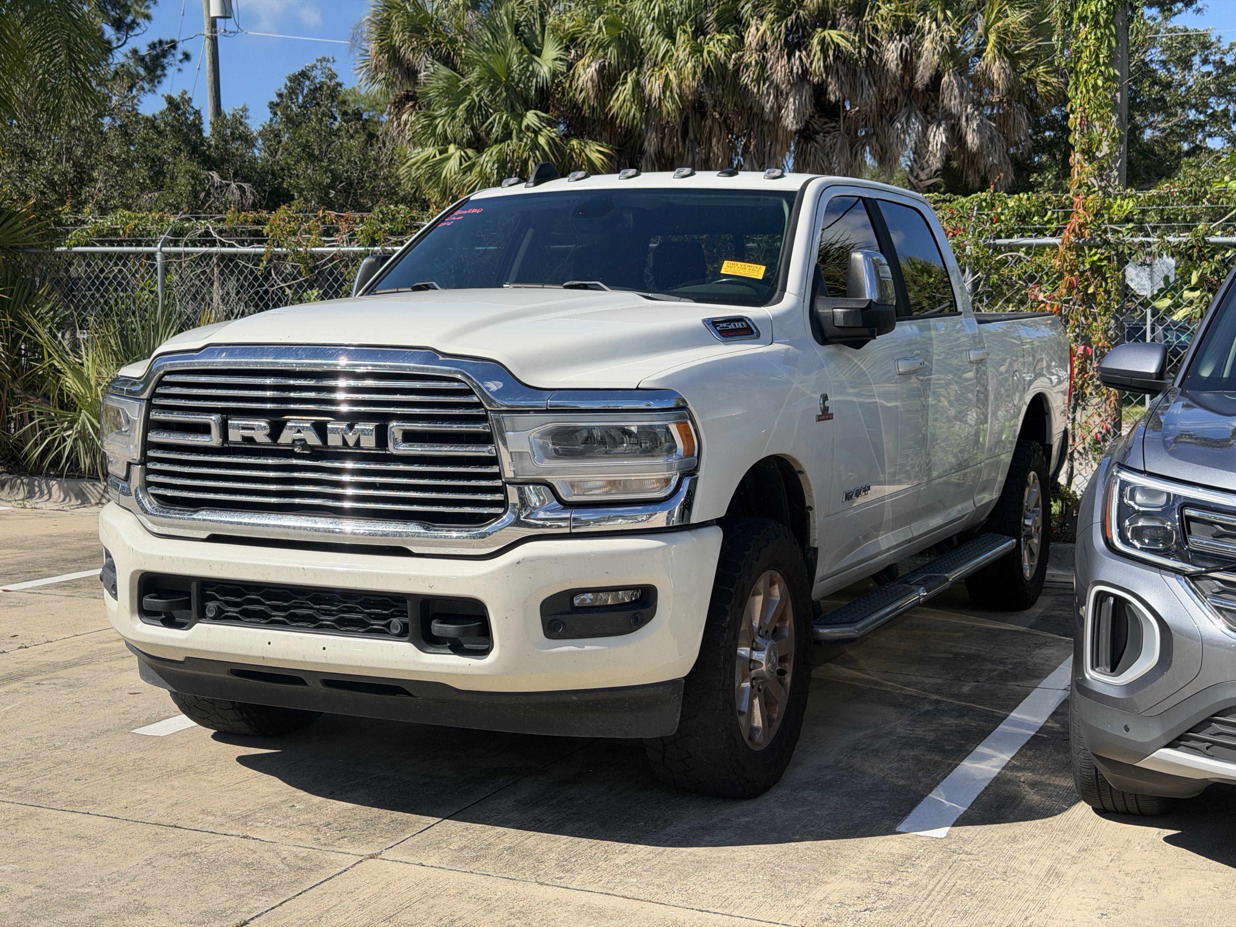 Used 2023 RAM 2500 Laramie AWD/4WD image 3