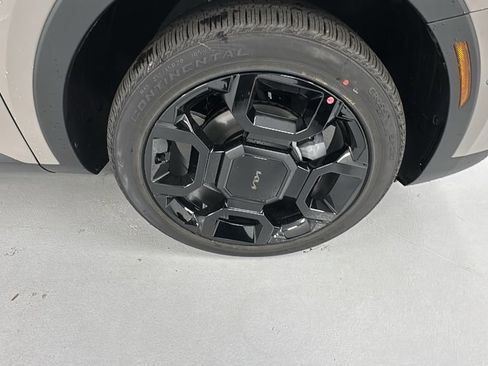 New 2025 Kia Sorento SX image 9