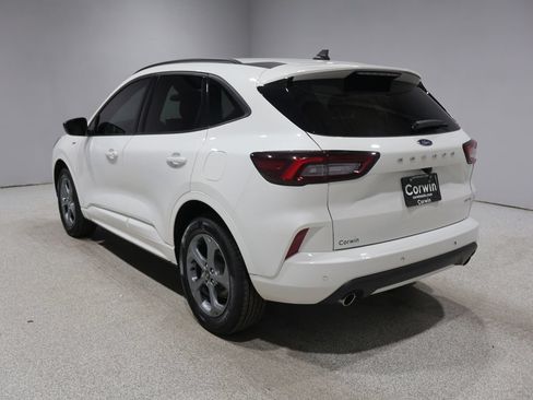 Used 2024 Ford Escape ST-Line w/ Tech Pack #1 AWD/4WD image 5