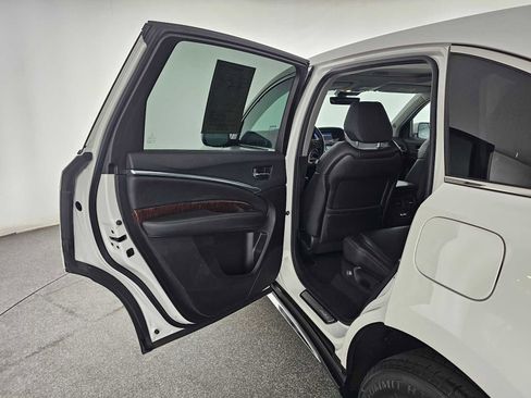 Used 2020 Acura MDX FWD image 17