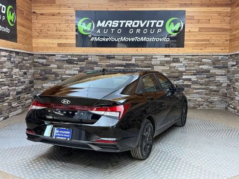 Used 2023 Hyundai Elantra SEL FWD image 16