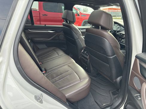 Used 2017 BMW X5 xDrive50i image 4