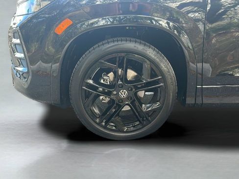 New 2026 Volkswagen Tiguan SE R-Line image 10