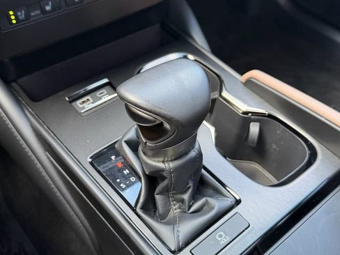 Used 2025 Lexus ES 350 Ultra Luxury w/ Accessory Package (Z2) FWD image 28