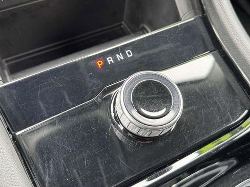 Used 2023 Jeep Grand Cherokee L Laredo image 12