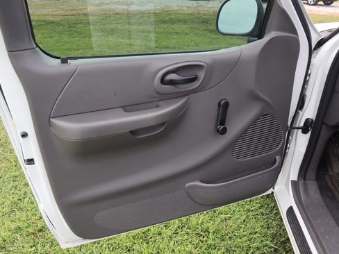 Used 2004 Ford F150 XL image 21