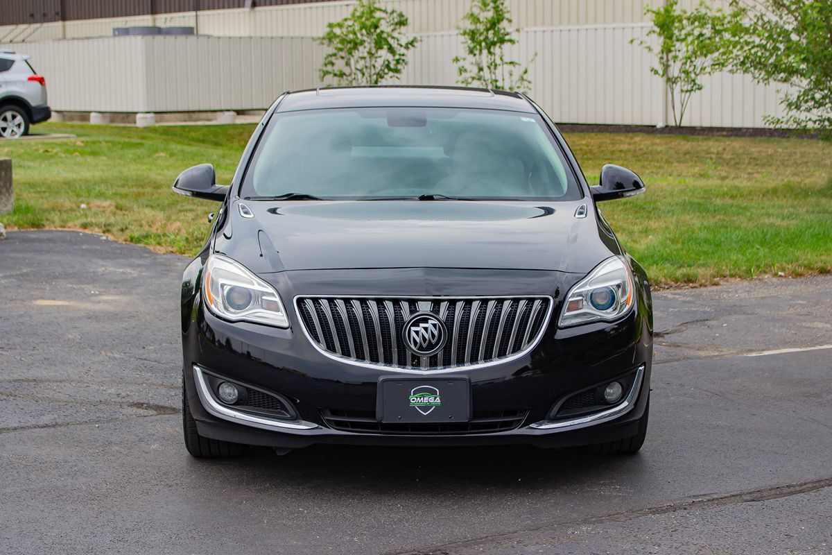Used 2016 Buick Regal AWD image 2