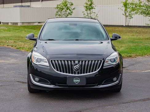 Used 2016 Buick Regal AWD image 2