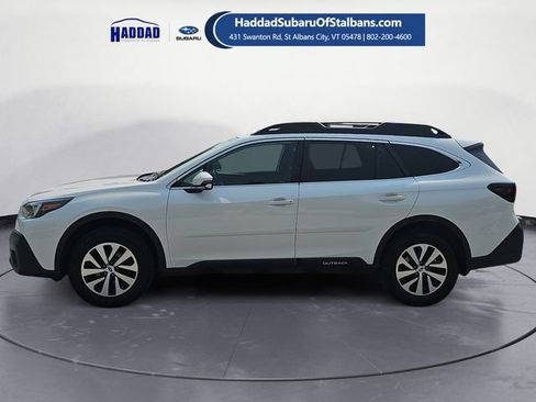 Used 2022 Subaru Outback Premium AWD/4WD image 2
