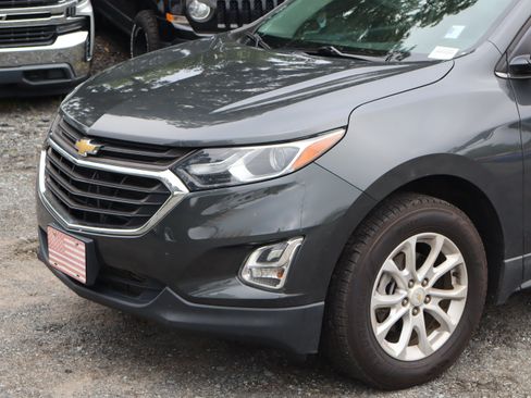 Used 2018 Chevrolet Equinox LT w/ LPO, Protection Package AWD/4WD image 17