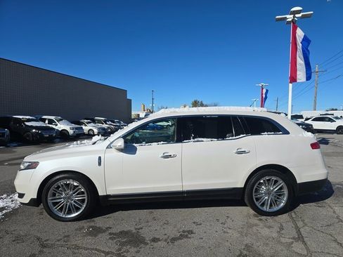 Used 2014 Lincoln MKT AWD w/ Equipment Group 201A image 7