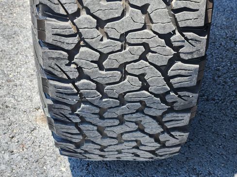 Used 2025 Jeep Wrangler Unlimited Rubicon AWD/4WD image 11