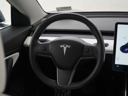 Used 2018 Tesla Model 3 Performance image 14