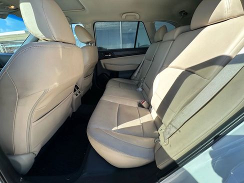 Used 2017 Subaru Outback 2.5i Limited image 12