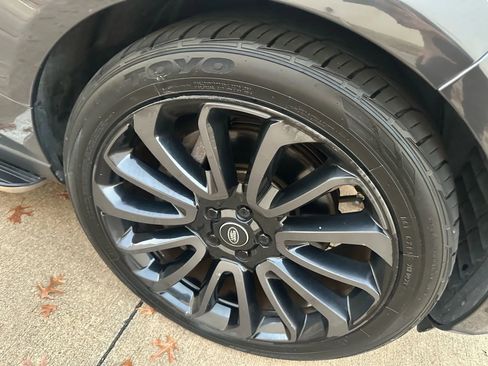 Used 2017 Land Rover Range Rover Supercharged image 6