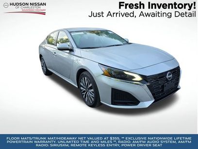 Used 2023 Nissan Altima 2.5 SV