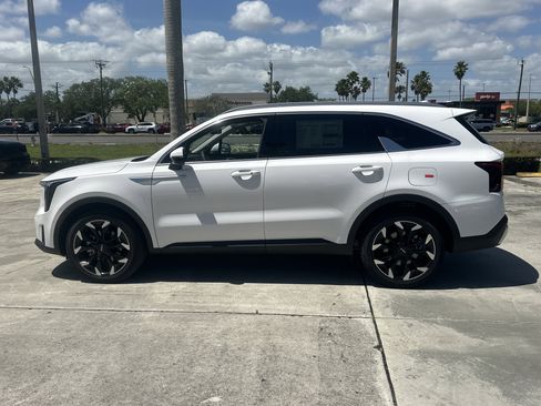 New 2026 Kia Sorento SX FWD image 9