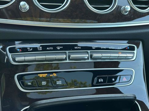 Certified 2023 Mercedes-Benz E 350 4MATIC Sedan w/ Premium Package image 33