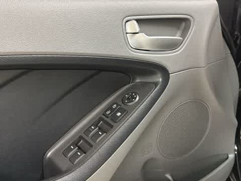 Used 2017 Kia Forte LX w/ LX Popular Package FWD image 12