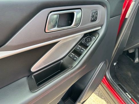 Used 2025 Ford Explorer ST AWD/4WD image 23