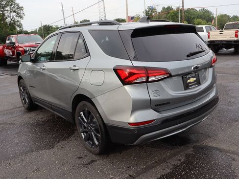 Used 2024 Chevrolet Equinox RS FWD image 3