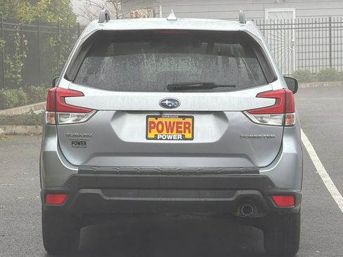 Used 2020 Subaru Forester Limited w/ Popular Package #3 image 5