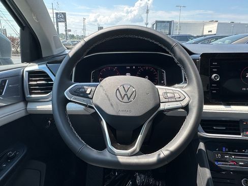 New 2025 Volkswagen Taos SEL AWD/4WD image 11