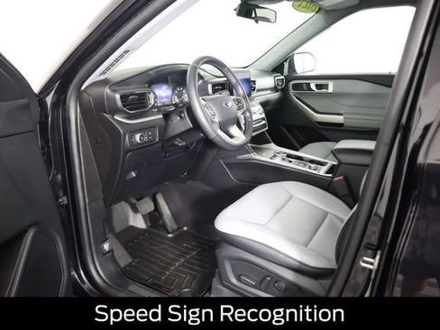 Used 2021 Ford Explorer XLT w/ Equipment Group 202A AWD/4WD image 33