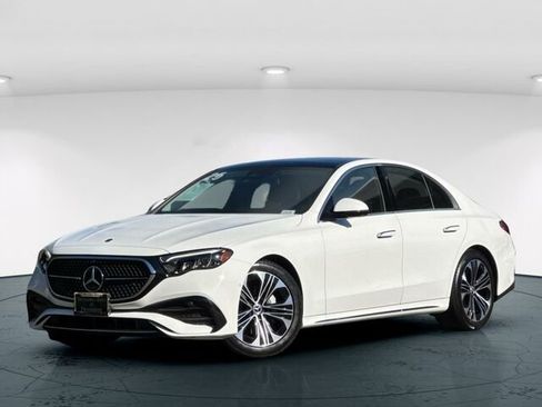 Used 2025 Mercedes-Benz E 350 Sedan image 2