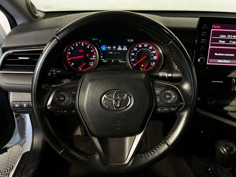 Used 2023 Toyota Camry XSE image 10