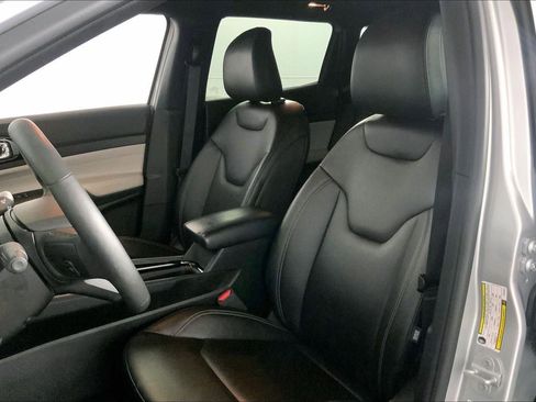 Used 2025 Jeep Compass Limited AWD/4WD image 22
