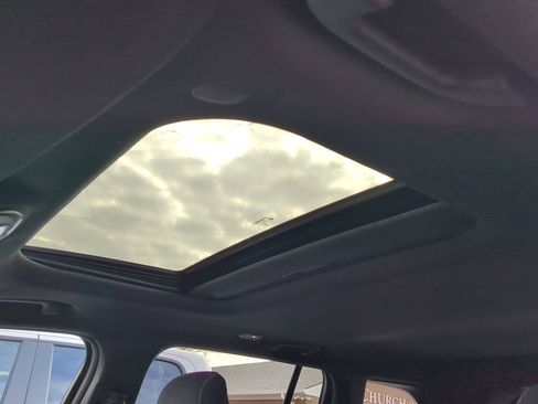 New 2025 Jeep Grand Cherokee Laredo X w/ Luxury Tech Group I image 18