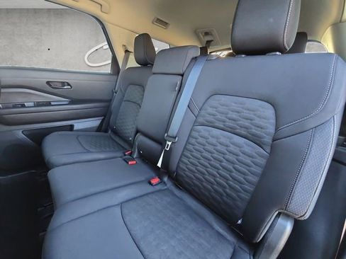 Used 2024 Nissan Pathfinder SV image 22