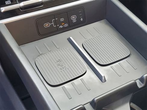 Used 2025 Hyundai Santa Fe SEL image 29